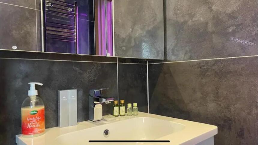 #5 Tgha Luxury One Bedroom Apartment In Athlone Extérieur photo